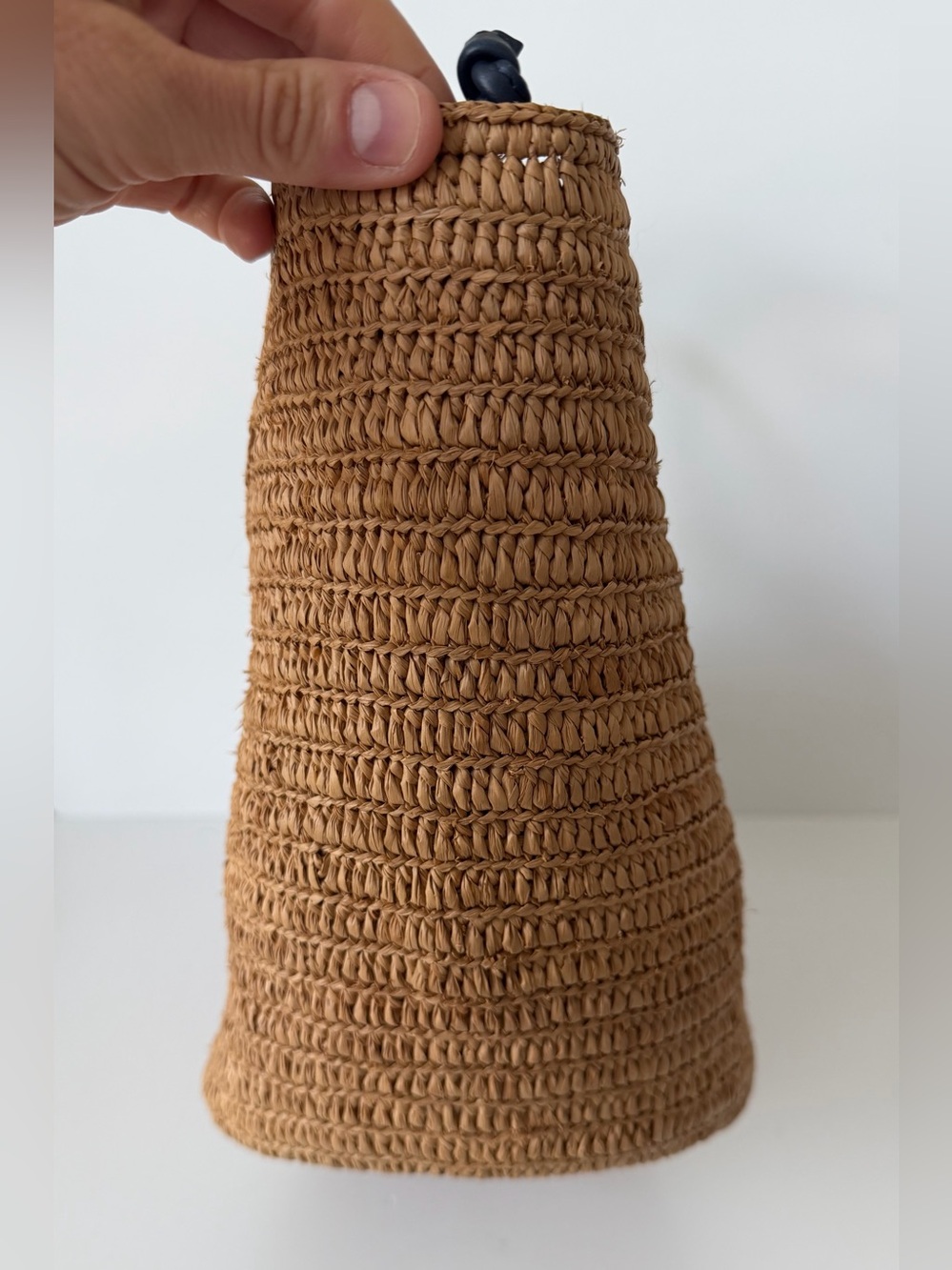 Sézane Justine Basket Bag in Deep Natural Raffia and Navy Handles - Picture 10 of 15